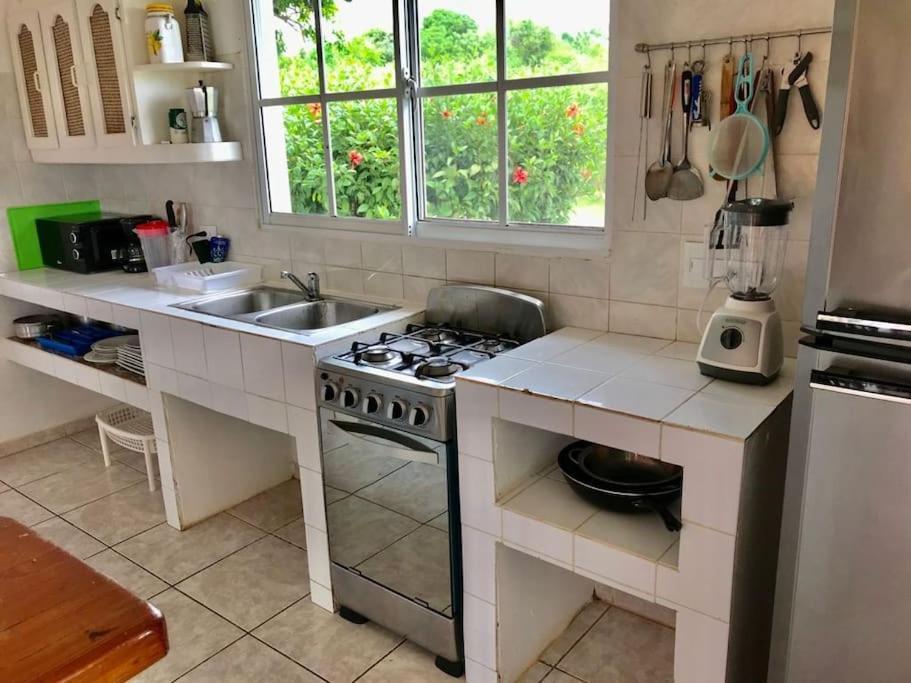 Casa Blanca Samana - ラス・ガレラス エクステリア 写真